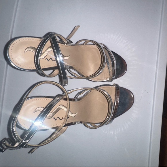 Heels - Picture 3 of 5